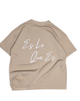 Es lo que es - Crema Brown Tee